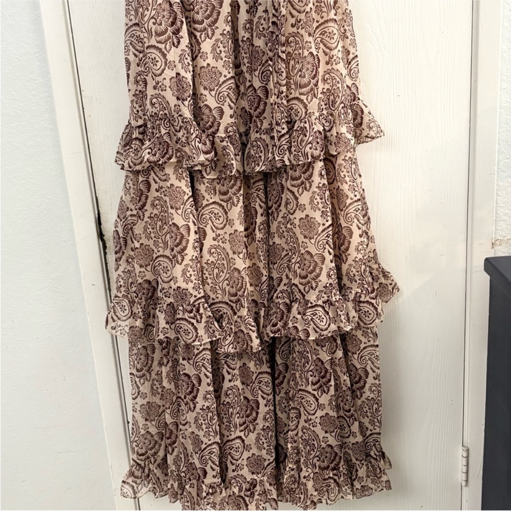 Cinq à Sept Adrianne Off the Shoulder Silk Paisley Tiered Maxi Dress Romantic 12 - Picture 6 of 12